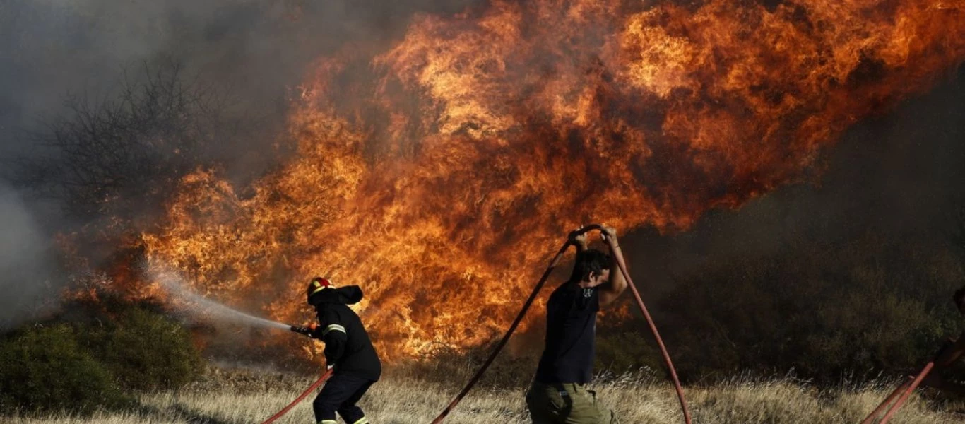 Σε ύφεση η πυρκαγιά στην Ηλεία